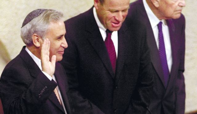 Moshe Katsav being sworn in as Prime Minister of Israel, photo credit: AP